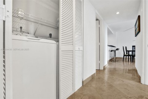 Condominio en venta en Miami Beach, Florida, 2 dormitorios, 115.01 m2 № 1992958 - foto 29