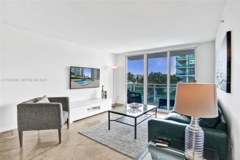 Condominio en venta en Miami Beach, Florida, 2 dormitorios, 115.01 m2 № 1992958 - foto 7