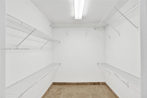 Condominio en venta en Miami Beach, Florida, 2 dormitorios, 115.01 m2 № 1992958 - foto 19