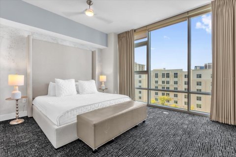 Condo in Orlando, Florida, 2 bedrooms № 2218024 - photo 23
