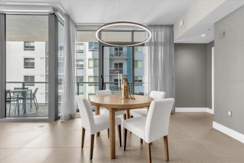 Condo in Orlando, Florida, 2 bedrooms № 2218024 - photo 10