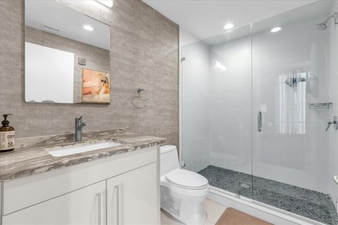 Condo in Orlando, Florida, 2 bedrooms № 2218024 - photo 25