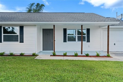 Villa ou maison à louer à Port Charlotte, Floride: 3 chambres, 119.19 m2 № 2408504 - photo 2