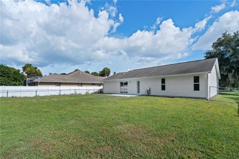 Villa ou maison à louer à Port Charlotte, Floride: 3 chambres, 119.19 m2 № 2408504 - photo 23