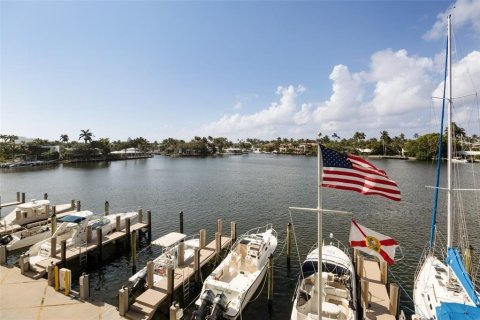 Copropriété à vendre à Fort Lauderdale, Floride: 2 chambres, 130.25 m2 № 2421132 - photo 2