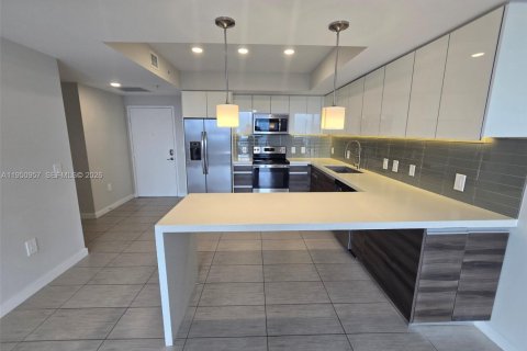 Appartement à louer à Miami, Floride: 3 chambres, 119.84 m2 № 2007641 - photo 12