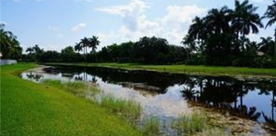 Casa en Weston, Florida 3 dormitorios, 151.71 m2 № 1142380