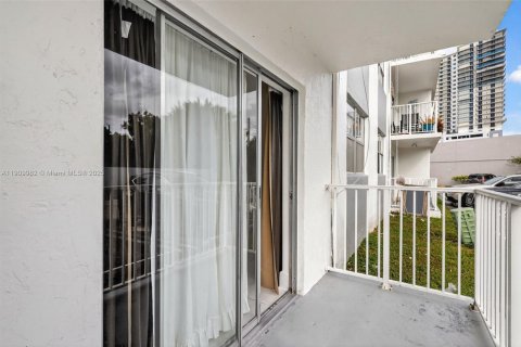 Copropriété à vendre à North Miami Beach, Floride: 1 chambre, 61.13 m2 № 1965636 - photo 26