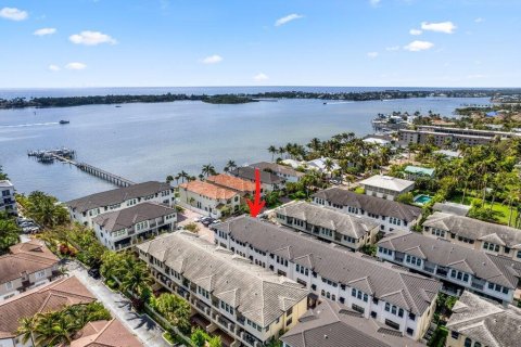 Adosado en alquiler en Boynton Beach, Florida, 3 dormitorios, 231.05 m2 № 1160416 - foto 1