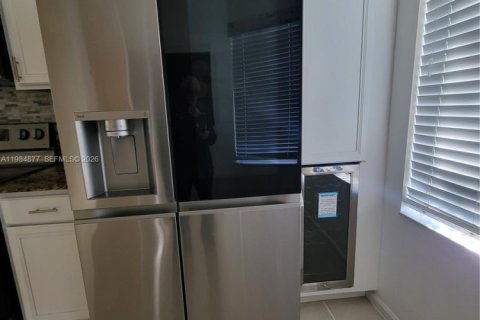 Townhouse in Miramar, Florida 3 bedrooms, 121.33 sq.m. № 2046941 - photo 6