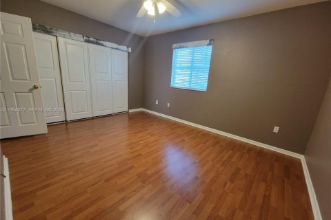 Townhouse in Miramar, Florida 3 bedrooms, 121.33 sq.m. № 2046941 - photo 11