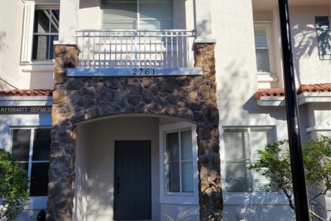 Townhouse in Miramar, Florida 3 bedrooms, 121.33 sq.m. № 2046941