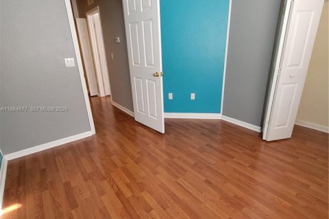 Townhouse in Miramar, Florida 3 bedrooms, 121.33 sq.m. № 2046941 - photo 15