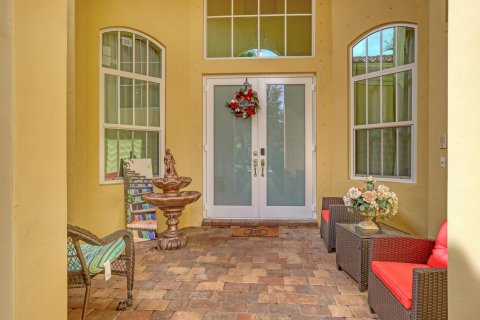 House in Lake Worth, Florida 6 bedrooms, 407 sq.m. № 2190204 - photo 5