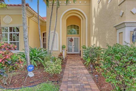 House in Lake Worth, Florida 6 bedrooms, 407 sq.m. № 2190204 - photo 4