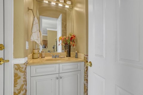 House in Lake Worth, Florida 6 bedrooms, 407 sq.m. № 2190204 - photo 27