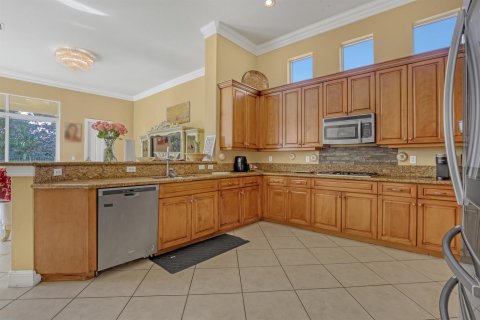 House in Lake Worth, Florida 6 bedrooms, 407 sq.m. № 2190204 - photo 24