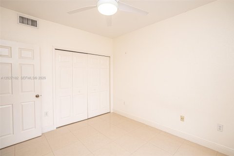 Casa en venta en Miami Lakes, Florida, 4 dormitorios, 207.26 m2 № 2169962 - foto 19