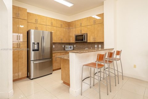 Casa en venta en Miami Lakes, Florida, 4 dormitorios, 207.26 m2 № 2169962 - foto 5