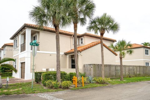 Casa en venta en Miami Lakes, Florida, 4 dormitorios, 207.26 m2 № 2169962 - foto 24