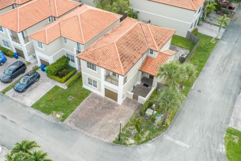 Casa en venta en Miami Lakes, Florida, 4 dormitorios, 207.26 m2 № 2169962 - foto 25