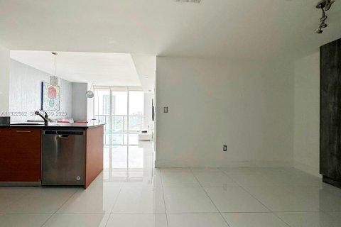 Copropriété à louer à Miami, Floride: 1 chambre, 74.32 m2 № 1976751 - photo 5
