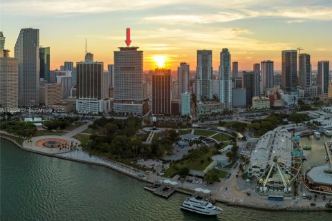Copropriété à louer à Miami, Floride: 1 chambre, 74.32 m2 № 1976751 - photo 1