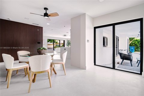 House in Fort Lauderdale, Florida 5 bedrooms, 212.28 sq.m. № 1891209 - photo 29