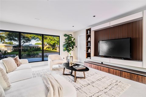House in Fort Lauderdale, Florida 5 bedrooms, 212.28 sq.m. № 1891209 - photo 12