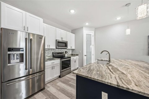 Immobilier commercial à vendre à Punta Gorda, Floride: 669 chambres, 269.23 m2 № 2420335 - photo 14