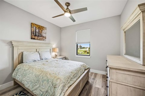 Immobilier commercial à vendre à Punta Gorda, Floride: 669 chambres, 269.23 m2 № 2420335 - photo 15