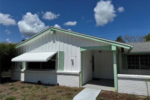 House in Hudson, Florida 3 bedrooms, 123.19 sq.m. № 2221810 - photo 2
