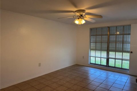 House in Hudson, Florida 3 bedrooms, 123.19 sq.m. № 2221810 - photo 12
