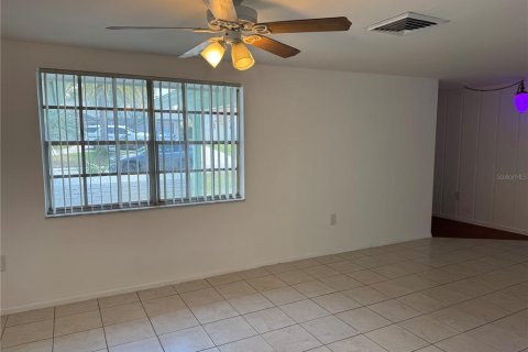 House in Hudson, Florida 3 bedrooms, 123.19 sq.m. № 2221810 - photo 9