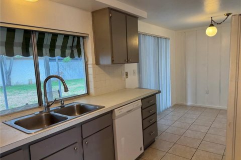 House in Hudson, Florida 3 bedrooms, 123.19 sq.m. № 2221810 - photo 4