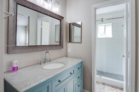 House in Weston, Florida 3 bedrooms, 125.14 sq.m. № 2068438 - photo 12