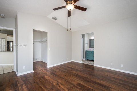 House in Weston, Florida 3 bedrooms, 125.14 sq.m. № 2068438 - photo 11