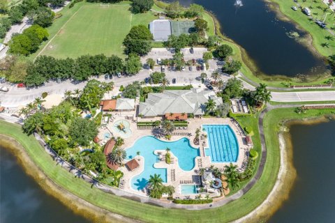 House in Weston, Florida 3 bedrooms, 125.14 sq.m. № 2068438 - photo 20