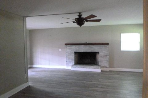 House in Fort Meade, Florida 3 bedrooms, 169.08 sq.m. № 1807517 - photo 4