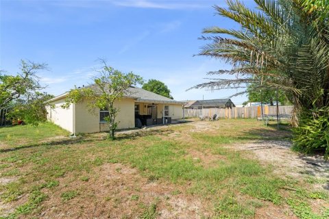 House in Deltona, Florida 4 bedrooms, 160.07 sq.m. № 1754794 - photo 29
