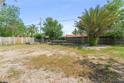 House in Deltona, Florida 4 bedrooms, 160.07 sq.m. № 1754794 - photo 26