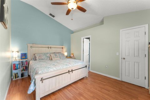 House in Deltona, Florida 4 bedrooms, 160.07 sq.m. № 1754794 - photo 14