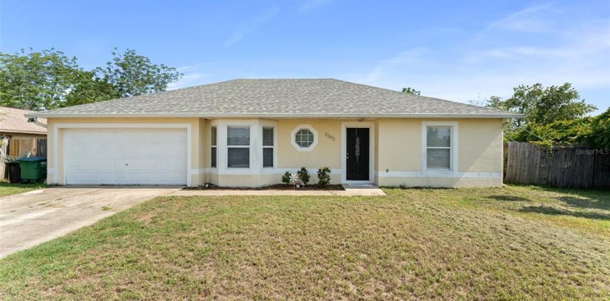 House in Deltona, Florida 4 bedrooms, 160.07 sq.m. № 1754794