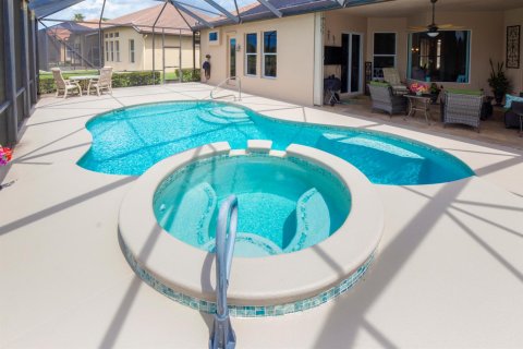 Casa en venta en Port St. Lucie, Florida, 3 dormitorios, 243.5 m2 № 2190258 - foto 3