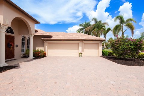 Casa en venta en Port St. Lucie, Florida, 3 dormitorios, 243.5 m2 № 2190258 - foto 7
