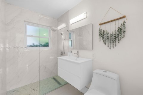 Casa en venta en Wilton Manors, Florida, 3 dormitorios, 140.65 m2 № 2008696 - foto 19