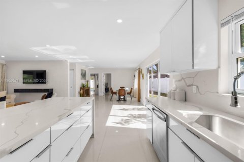 Casa en venta en Wilton Manors, Florida, 3 dormitorios, 140.65 m2 № 2008696 - foto 10