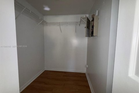 Condo in Homestead, Florida, 3 bedrooms  № 2052917 - photo 9