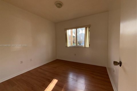 Condo in Homestead, Florida, 3 bedrooms  № 2052917 - photo 10