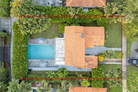 House in Miami Shores, Florida 3 bedrooms, 217.11 sq.m. № 1854987 - photo 13